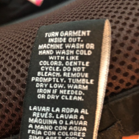 Zac and Rachel Black Capris - Picture 8 of 8